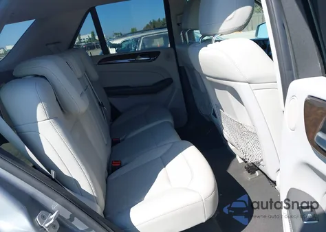 2013 Mercedes-Benz Ml 350 z USA, uszkodzony, nr VIN 4JGDA5JB2DA157150